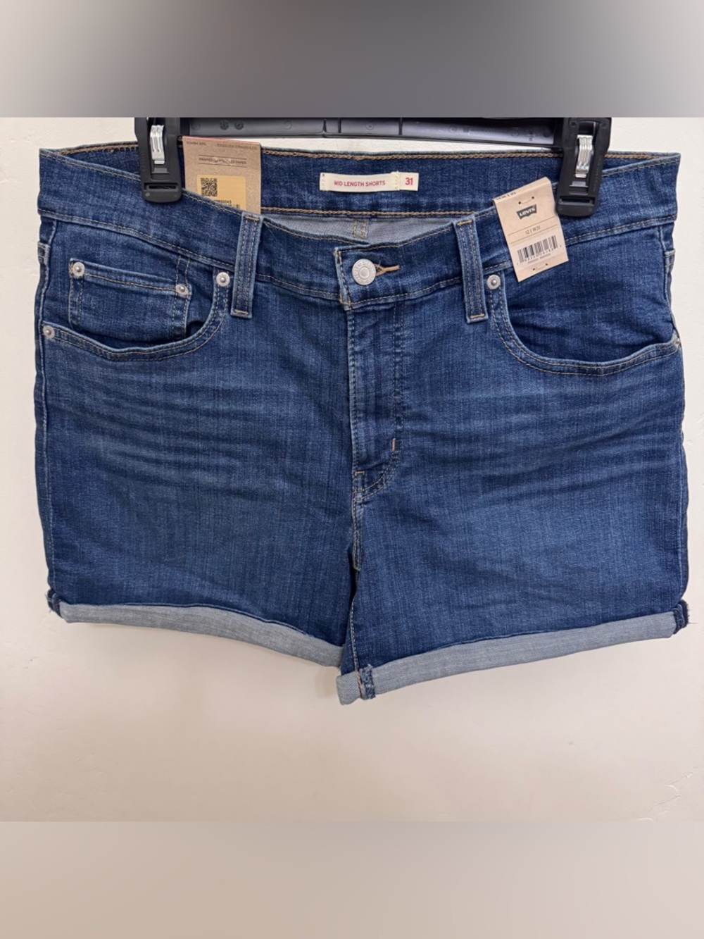 Levi's Mid-Length Denim Women’s Size 31 Shorts Dark Blue Mid Rise